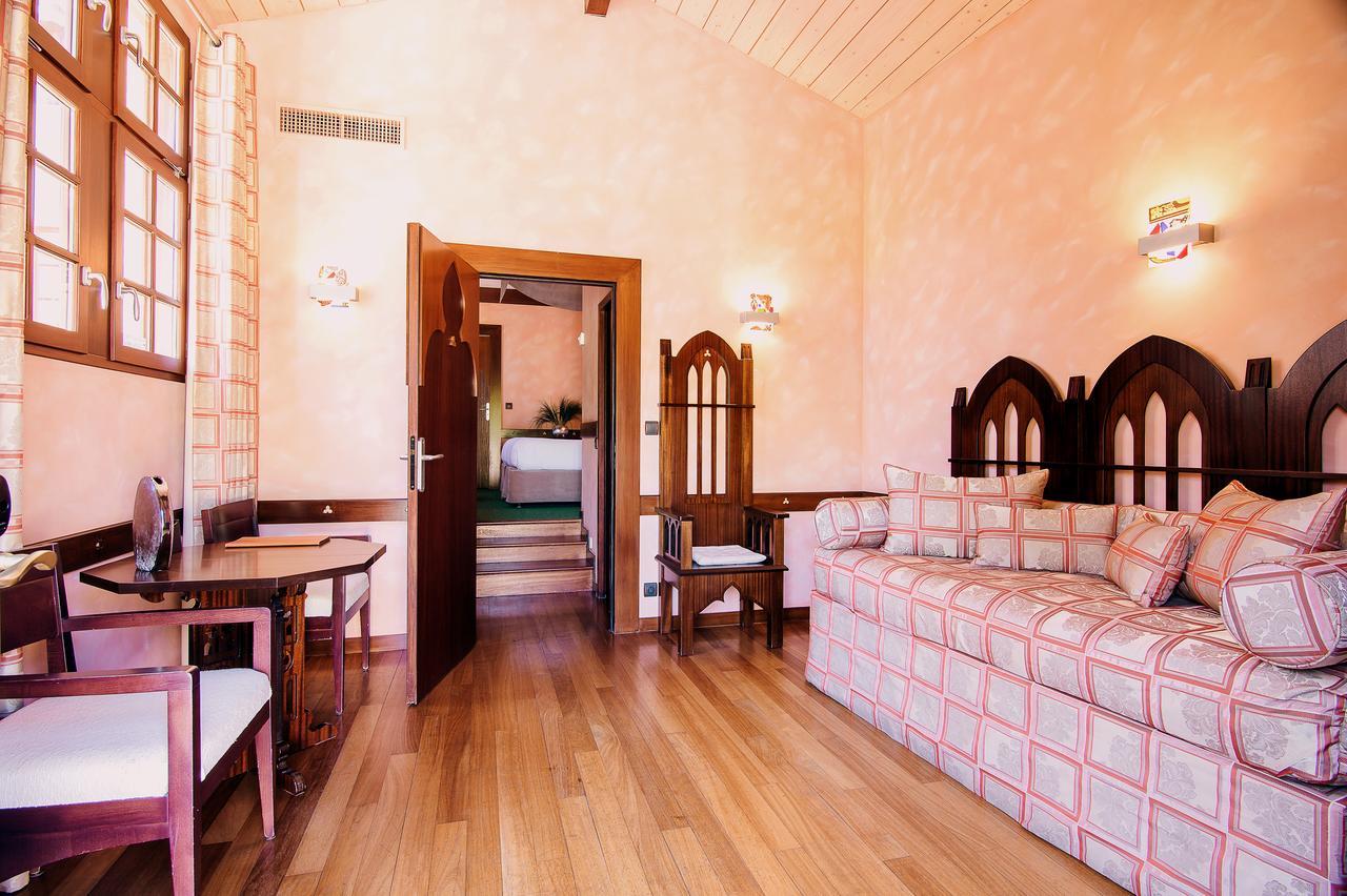 Hotel Au Logis Des Remparts Saint-Émilion Kültér fotó